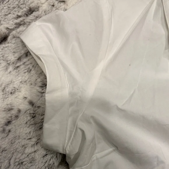 UNTUCKit White Short-Sleeve Button-Up Shirt - Picture 3 of 5